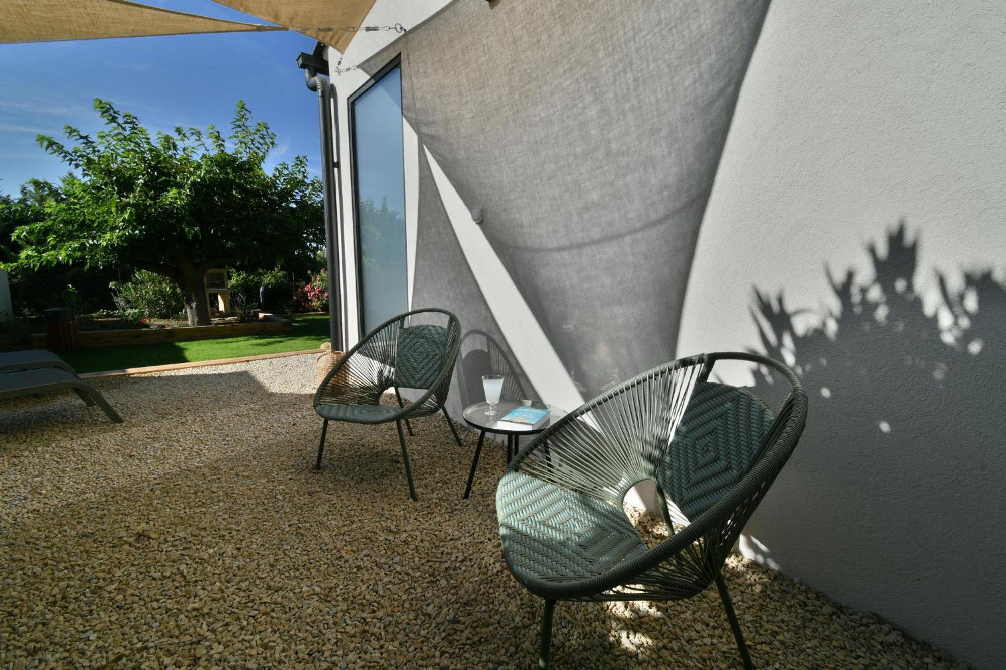 Une Nuit En Luberon Puyvert Exterior photo