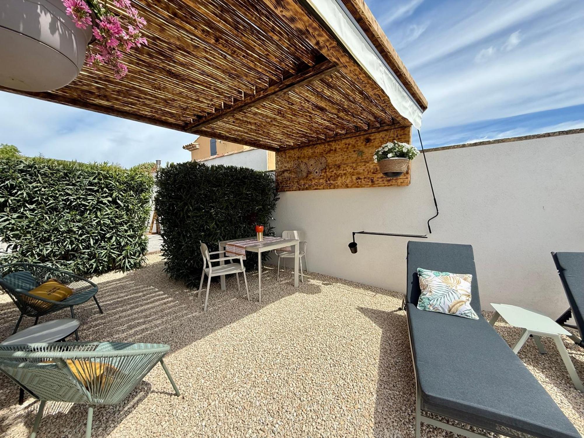Une Nuit En Luberon Puyvert Exterior photo